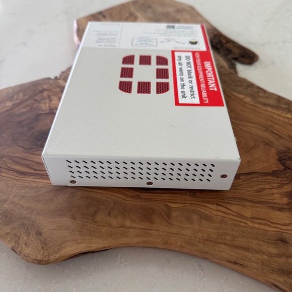 Fortinet Firewall FortiGate 30E - Picture 4 of 5